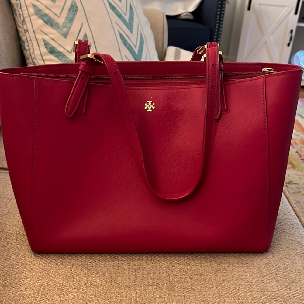 PINK Tory Burch tote!!